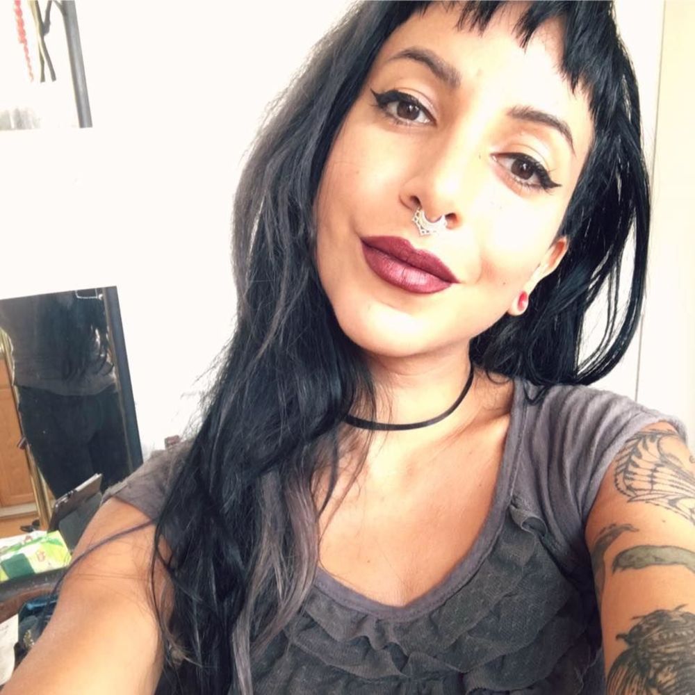 Meet your Posher, Ylana